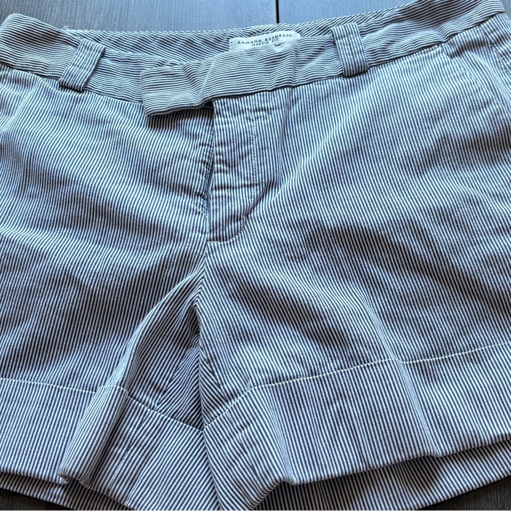 Banana Republic, Relaxed Fit Lightweight shorts.